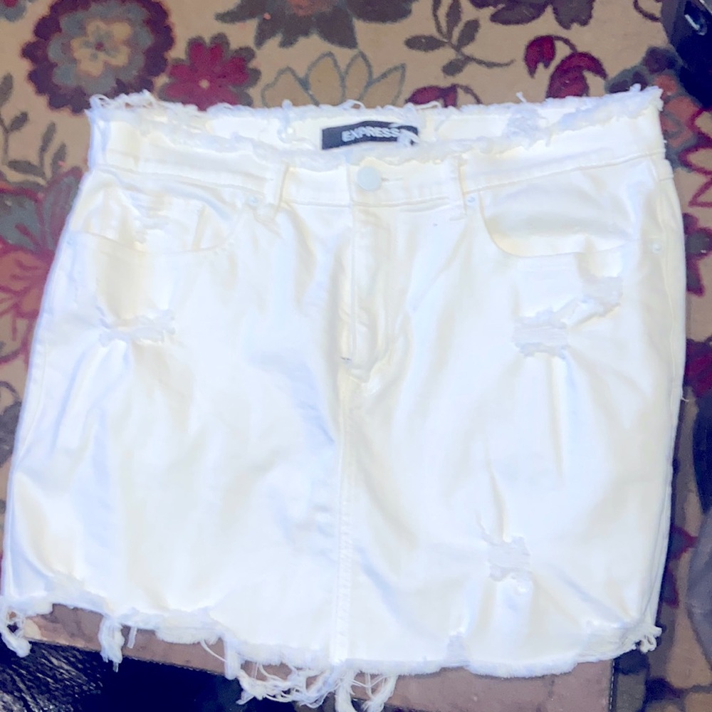 New Express Women's White Denim Mini Skirt Raw Hem Stretch Size 10